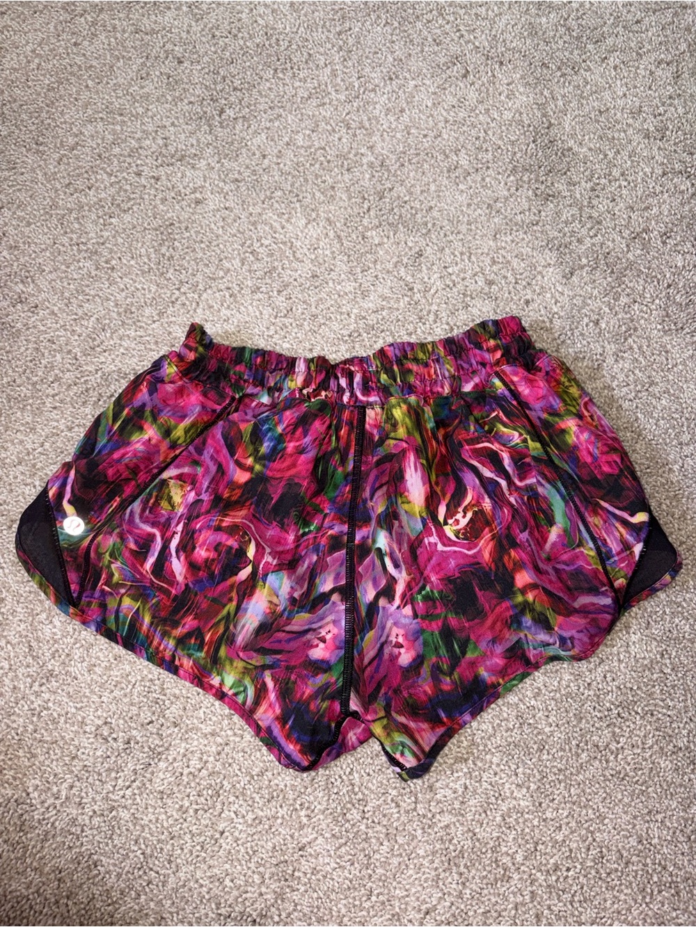 Lululemon limited edition abstract Hotty Hot Shorts